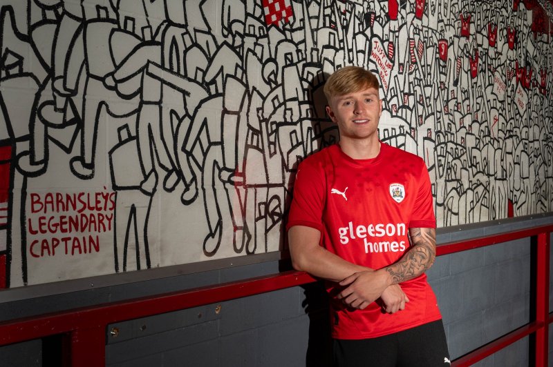 Main image for Georgie Gent joins Barnsley