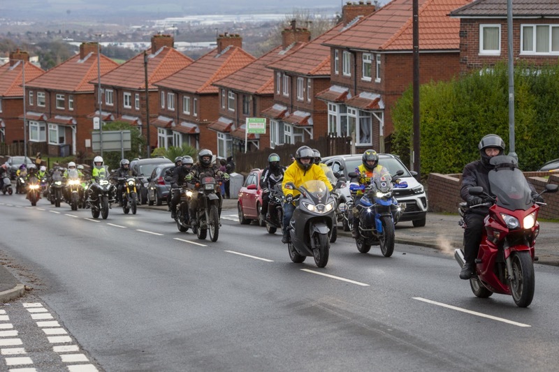 Main image for Bikers pay tribute to Hoyland dad