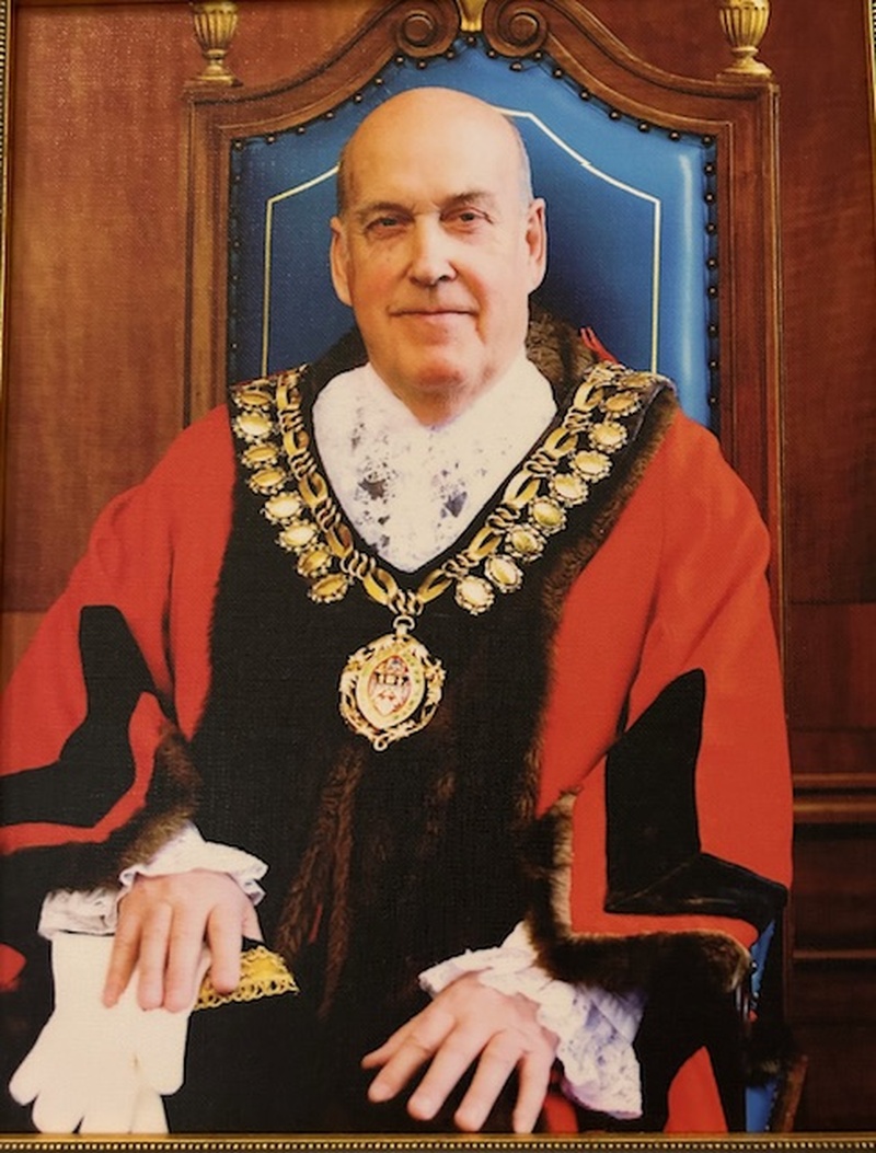 TRIBUTES: Ex-mayor Brian Mathers, who died last weekend.