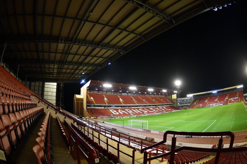 Main image for Barnsley fans urged to take part in applause for Leon