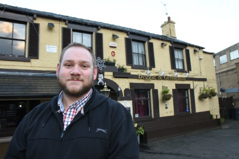 Main image for Sudden closure for Hoyland pub