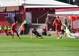 Reds look for tenth away win of season at Northampton Image