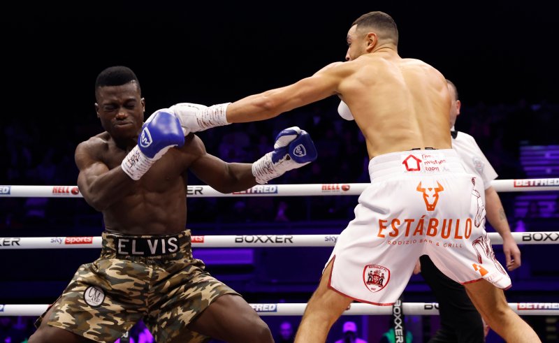 Main image for Simpson wins and looks to Oakwell summer sellout