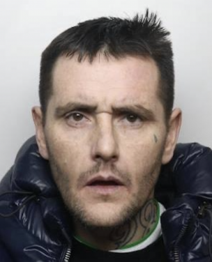 Main image for Public urged to call 999 in wanted man appeal