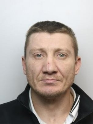 Main image for Jailed dealer hid drugs under his false teeth