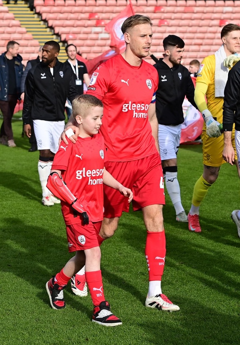 OAKWELL VISIT: Tommy Dengel. AHPix.