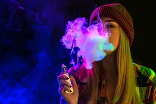 Research to examine long-term effects of child vaping Image