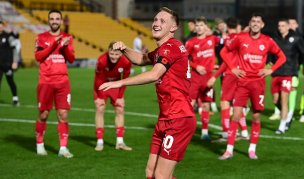 Main image for Clarke praises 'really professional' Barnsley