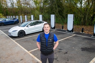 Restaurant serves up high-speed EV chargers Image